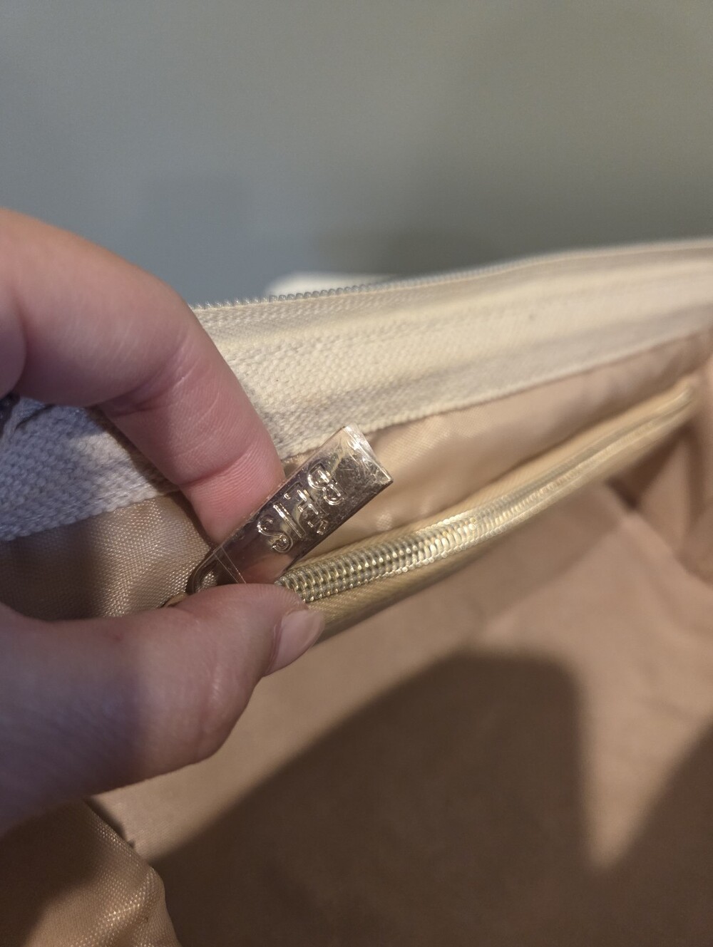 BEIS Canvas and Leather Dopp Kit - Picture 5 of 13